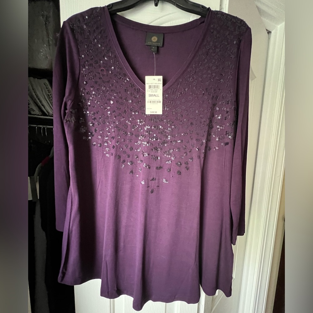 JM Collection Red Hot Holiday Purple Sequined Top Size Small